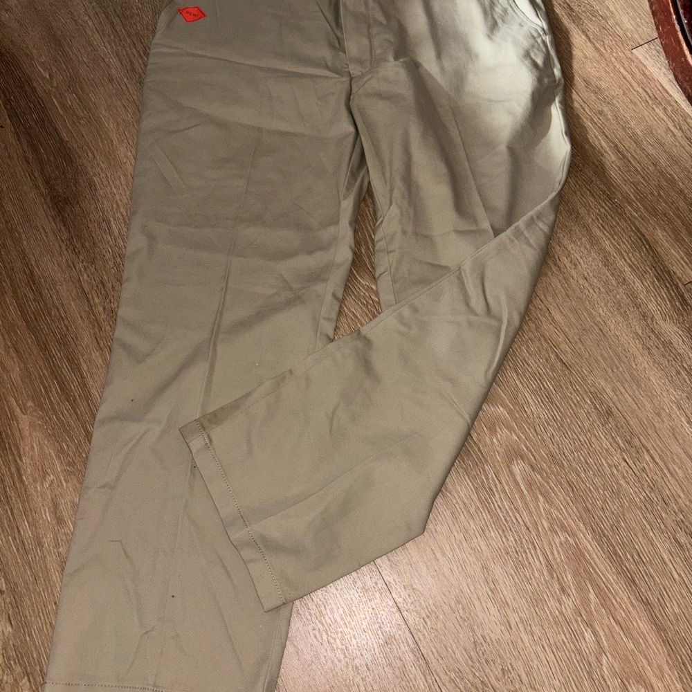 St. John's Bay men's stretch classic fit flat front chino pant 38/29 A94